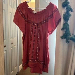 Beautiful Thread Pattern Top